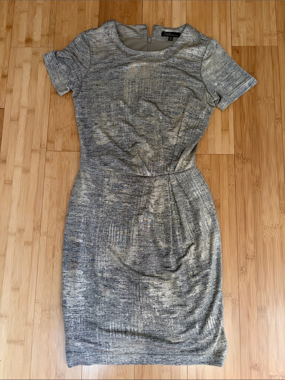 Short-Sleeve Dress - gold - fitted